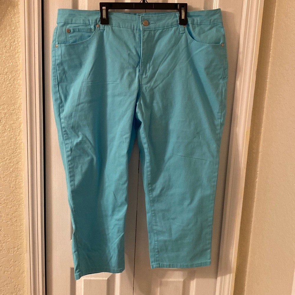 Bandolino Selene Capri Pants 16